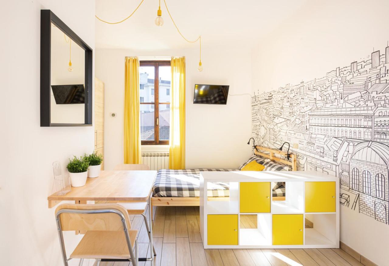 A Yellow Touch - Modern Studio In Isola Milano Exterior photo